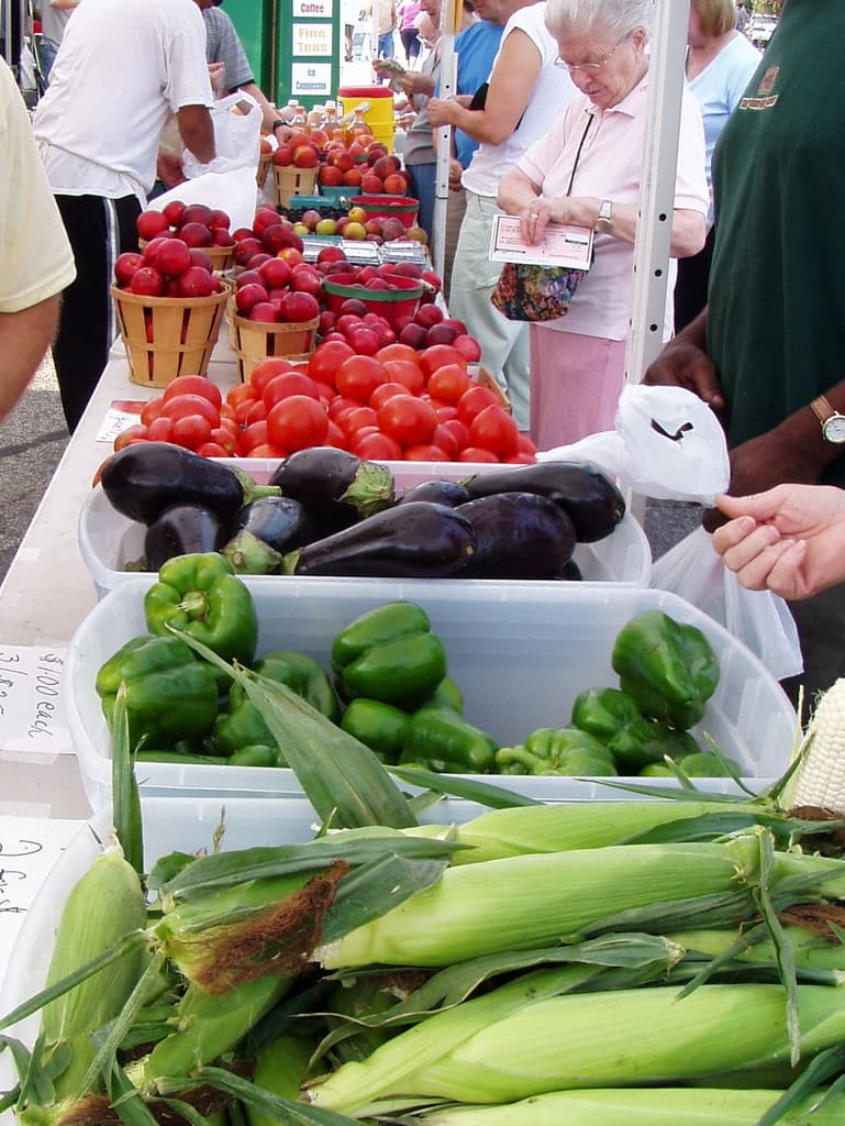Woodbury Farmer's Market