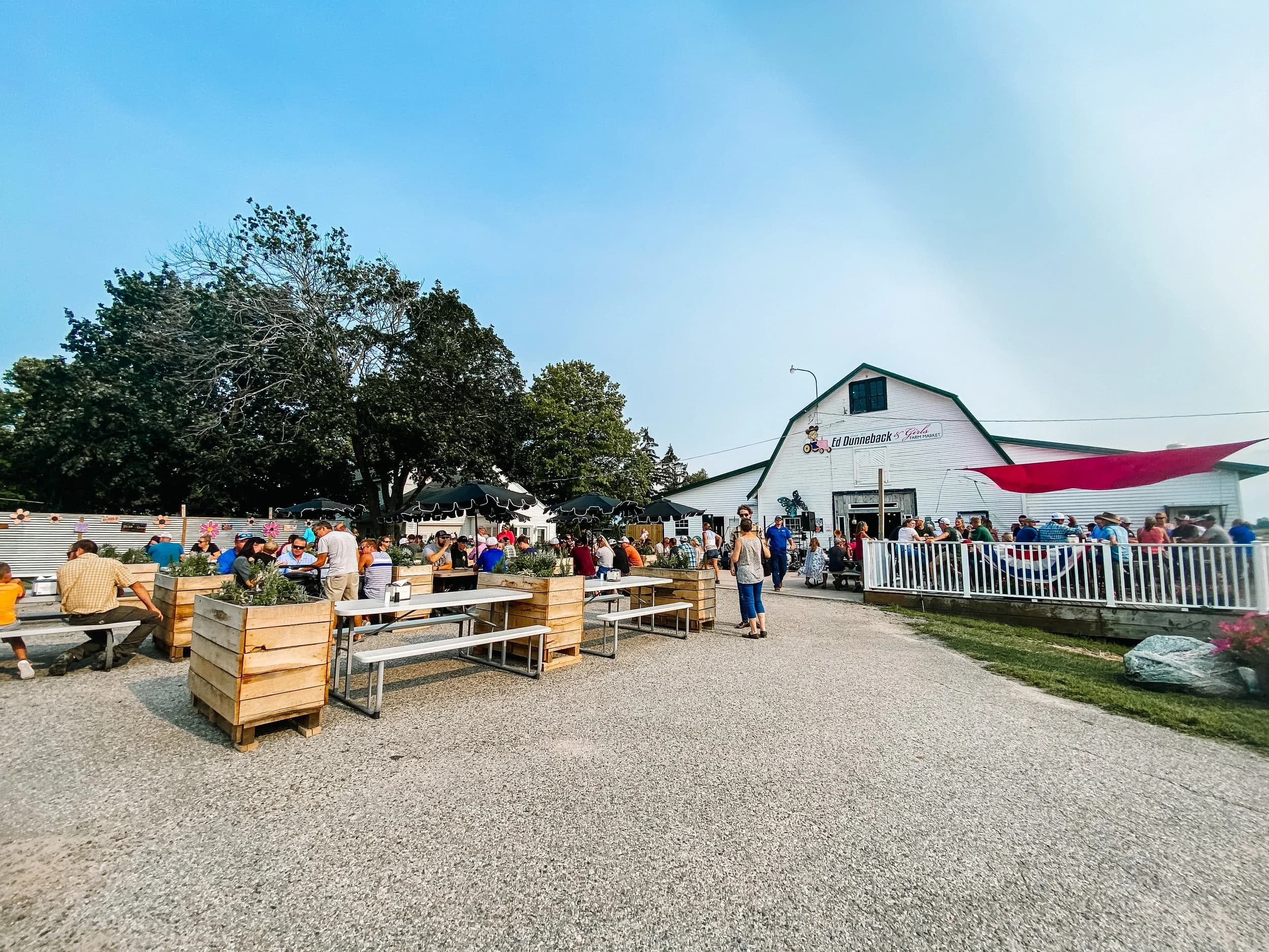 Ed Dunneback & Girls Farm