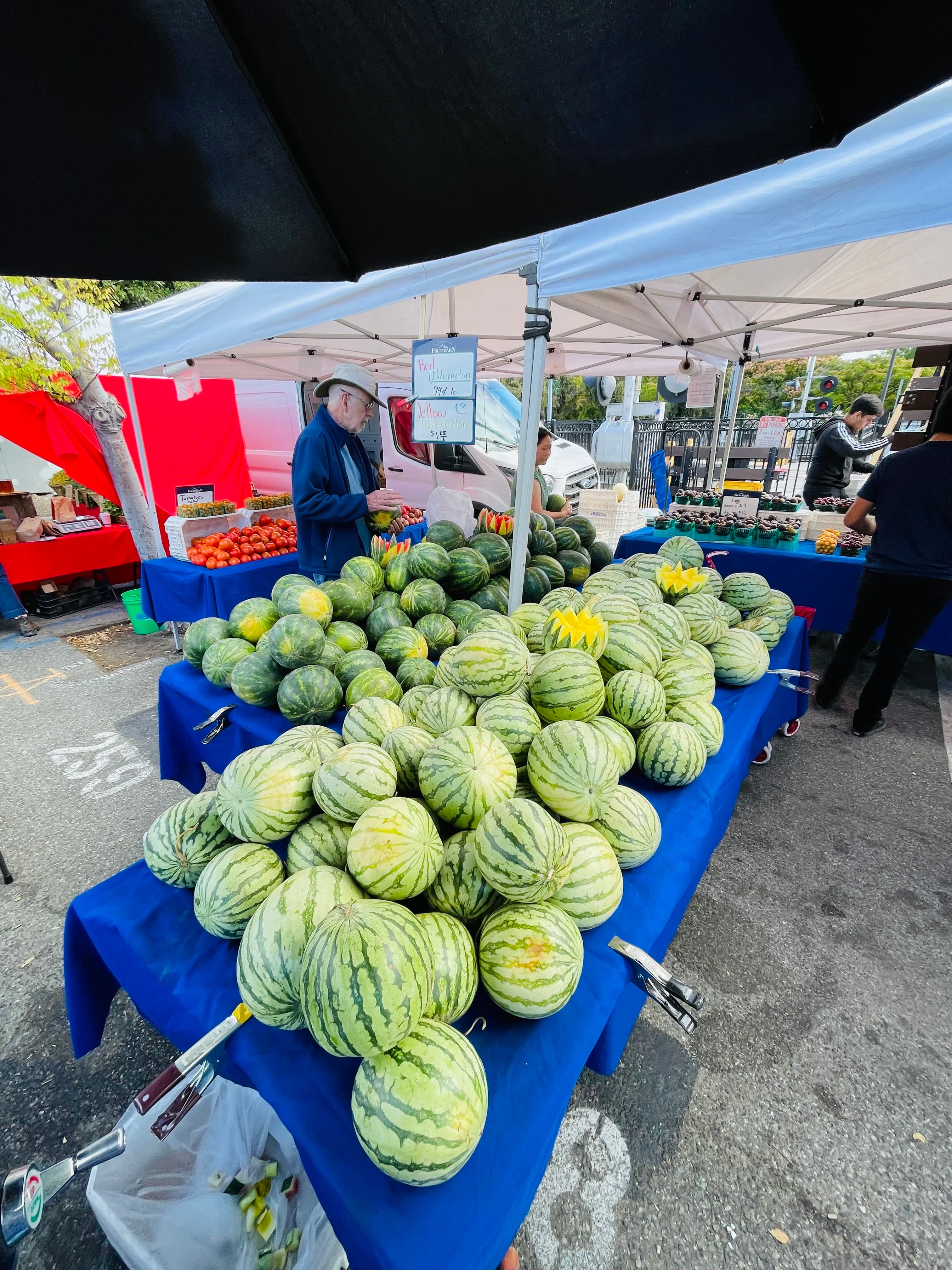 Resendiz Family Fruit Barn