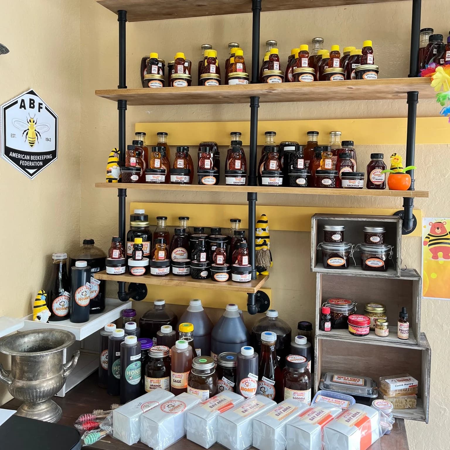 Mike & Nikiโs Honey Company