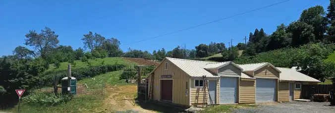 Amber Oaks Berry Farm